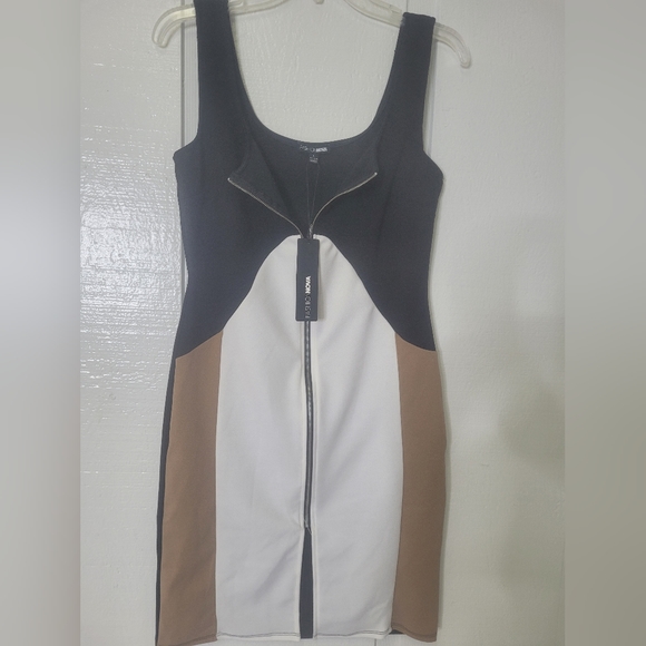 SOLD-Fashion Nova Dress - Dimensional Mini Zip Up Women's Sz L NWT - Picture 5 of 11